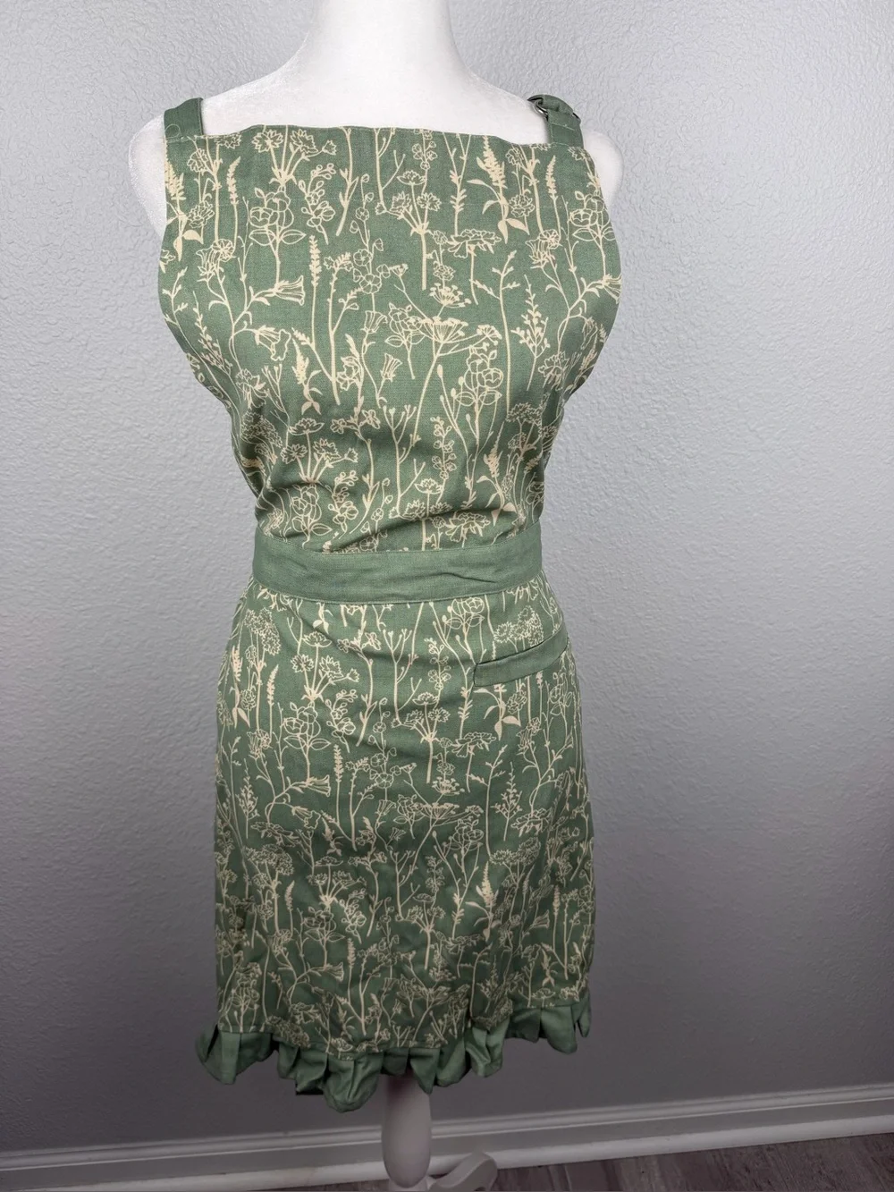 My Texas House Floral Ruffle Apron botanical line-art floral pattern